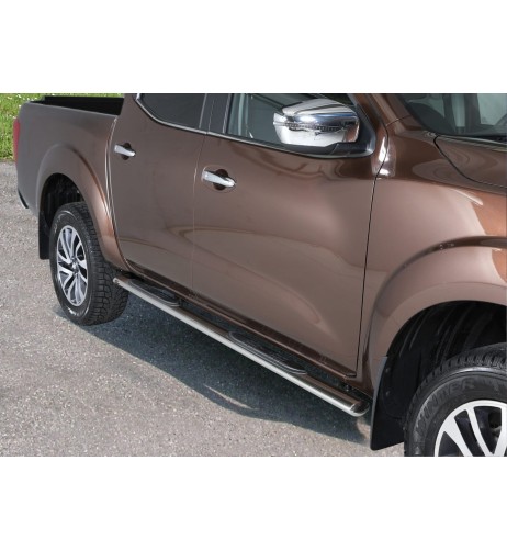 Pedane laterali ovali in acciaio inox lucido Nissan Navara NP300 dal 2016