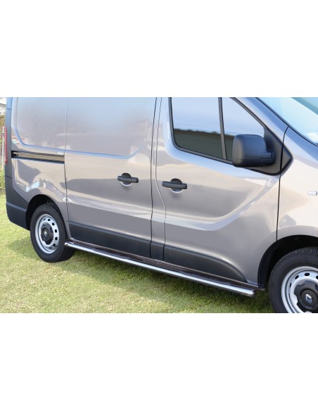 Pedane laterali ovali in acciaio inox lucido Renault Trafic dal 2014