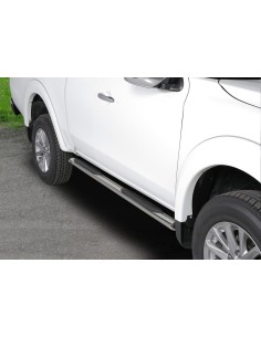 Pedane laterali ovali in acciaio inox Mitsubishi L200 Club Cab 2015 2018