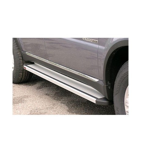 Pedane laterali STD squadrate alluminio Mitsubishi L200 Double Cab 2015 201