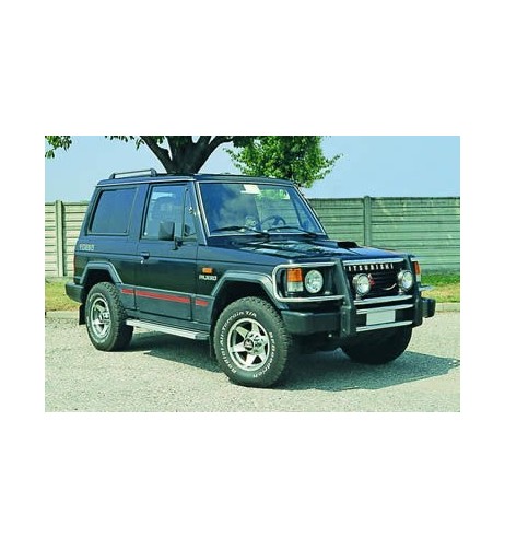 Pedane laterali STD squadrate alluminio Mitsubishi Pajero 2 porte fino al 1