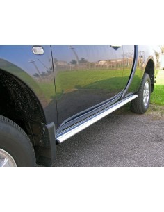 Tubi laterali ovali di protezione alluminio Mitsubishi L200 Club Cab 2010 2