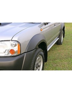 Tubi laterali ovali di protezione alluminio Nissan NP300 Double Cab 2008 20