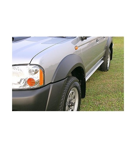 Tubi laterali ovali di protezione alluminio Nissan NP300 Double Cab 2008 20