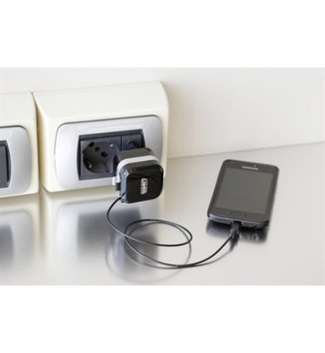 Caricatore USB ricarica veloce 2400 mA 230V cavo Micro USB retrattile