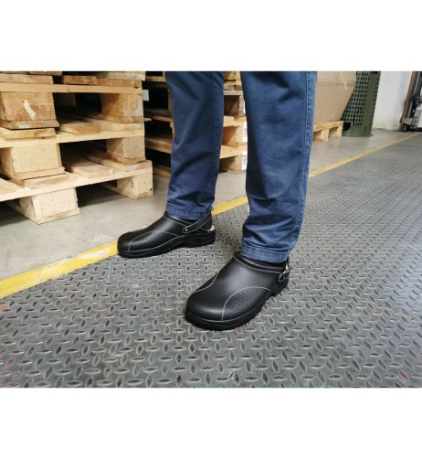 Ciabatte da lavoro in pelle traforata e suola in poliuretano antiscivolo