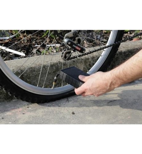 Compressore tascabile a pile con torcia a led Moto e Bici