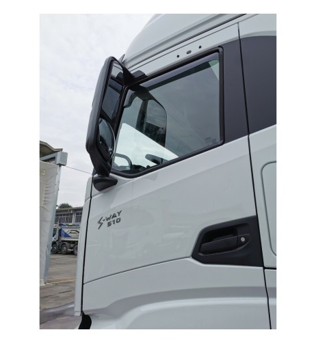 Deflettori aria su misura in acrilico per Iveco S Way T Way X Way