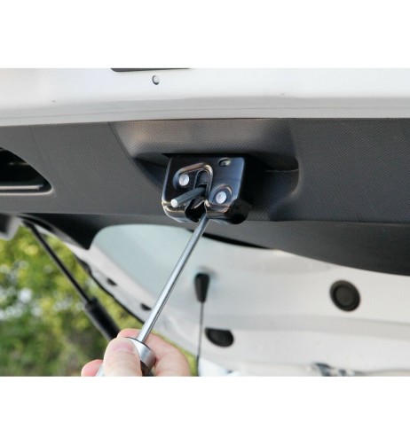 Gancio bloccaggio bagagliaio auto per ventilazione abitacolo