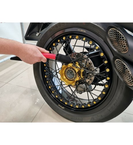 Spazzola in microfibra a 2 funzioni per pulizia cerchi