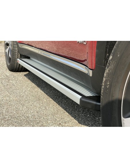 Pedane laterali STD squadrate alluminio Toyota Hilux doppia cabina dal 2016