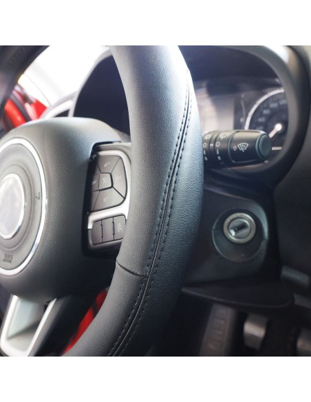 Coprivolante universale 37 39mm ecopelle nera Easy black