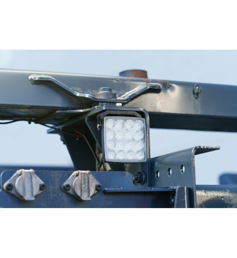 Faro ausiliario 16 LED 12 24V 6000K 48W impermeabile IP67 quadrato 110x110x