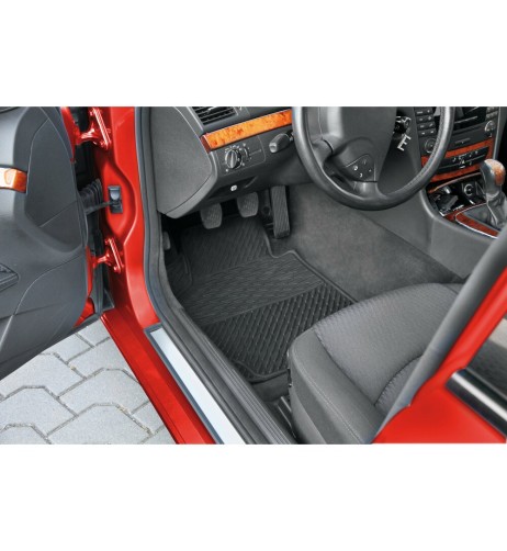 Set 4 pezzi tappeti universali auto tagliabili in PVC nero