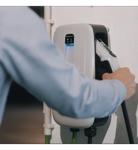 Caricabatteria Colonnina SEV455 veicoli ibridi ed elettrici 230V 32A