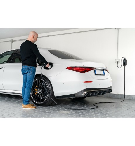 Caricabatteria veicoli ibridi ed elettrici 230V 16A 3 7kW