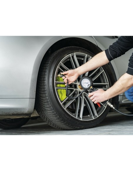 Gonfia pneumatici con manometro di precisione max 12 bar
