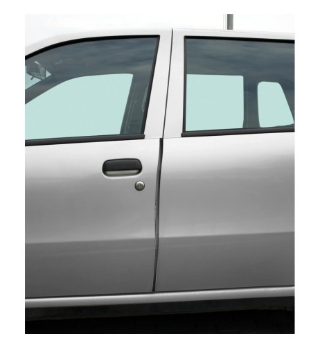 Striscia salvaporta adesiva 130cm colore nero 130cm per auto