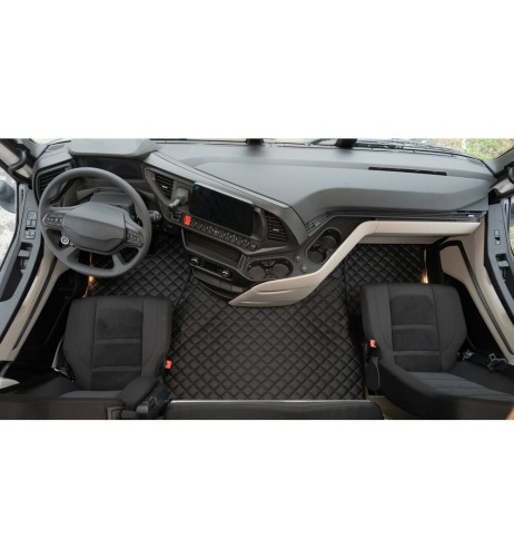 Tappeto centrale camion in similpelle imbottito Nero Iveco S Way dal 2024