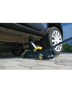 Cric idraulico a carrello con maniglia 2000kg 2