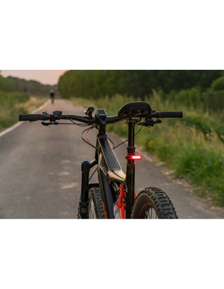 Fanale posteriore Bici a Led ricaricabile USB Arrow